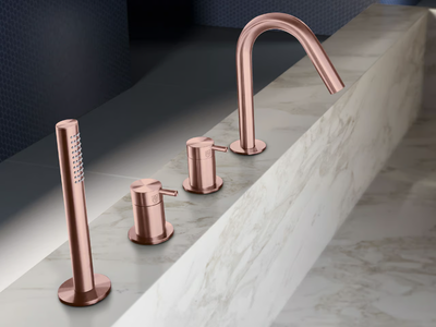 TKI16 - Deck mounted 4 hole bathtub tap with hand shower _ Radomonte