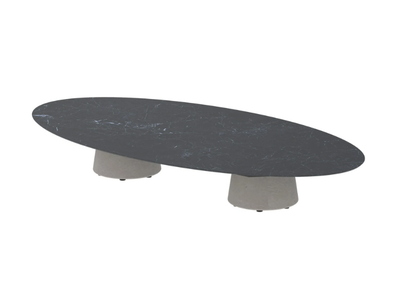 CONIX - Oval garden side table _ Royal Botania