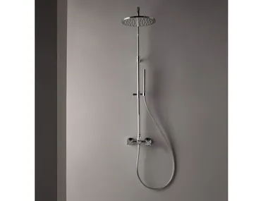 LINE - Wall-mounted brass shower panel with overhead shower _ Rubinetterie Treemme