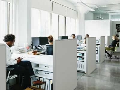 Akusto™ Screen - Texona freestanding office screen _ Saint-Gobain ECOPHON
