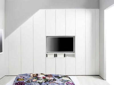 MIRIA 101 - Wardrobe with built-in TV _ Sudbrock Möbelhandwerk