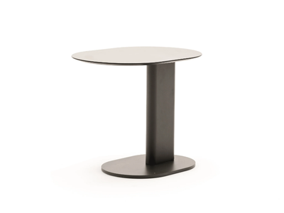 PLINTO - Oval aluminium side table _ Varaschin