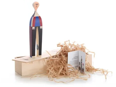 WOODEN DOLL N.22 - Wooden sculpture _ Vitra