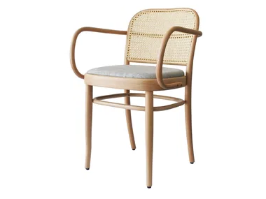 N. 811 - Upholstered beech chair with armrests _ Wiener GTV Design