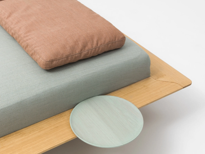 YOMA PLATE - Round solid wood bedside table _ ZEITRAUM