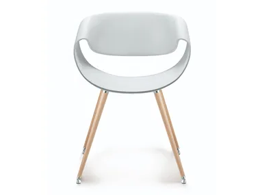 LITTLE PERILLO - Plastic chair and beech legs with armrests _ ZÜCO